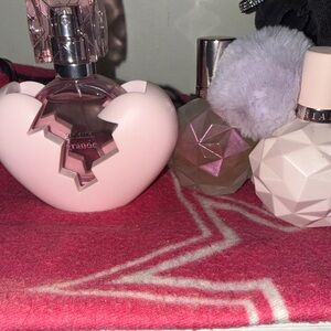 Ariana Grande Perfume Trio Collection set.